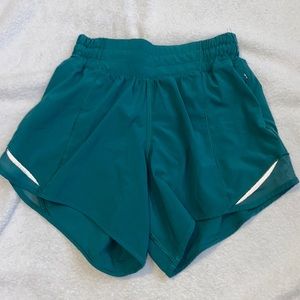 Lululemon Hotty Hots, Size - 0, Length - 4 Inch